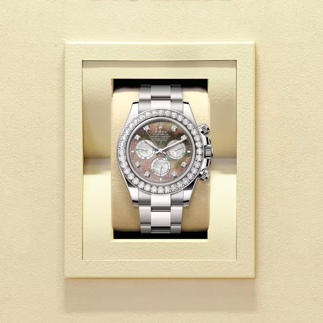 コスモグラフ デイトナ | オイスター、40 mm、ホワイトゴールド、ダイヤモンド リファレンス 126579RBR-0001